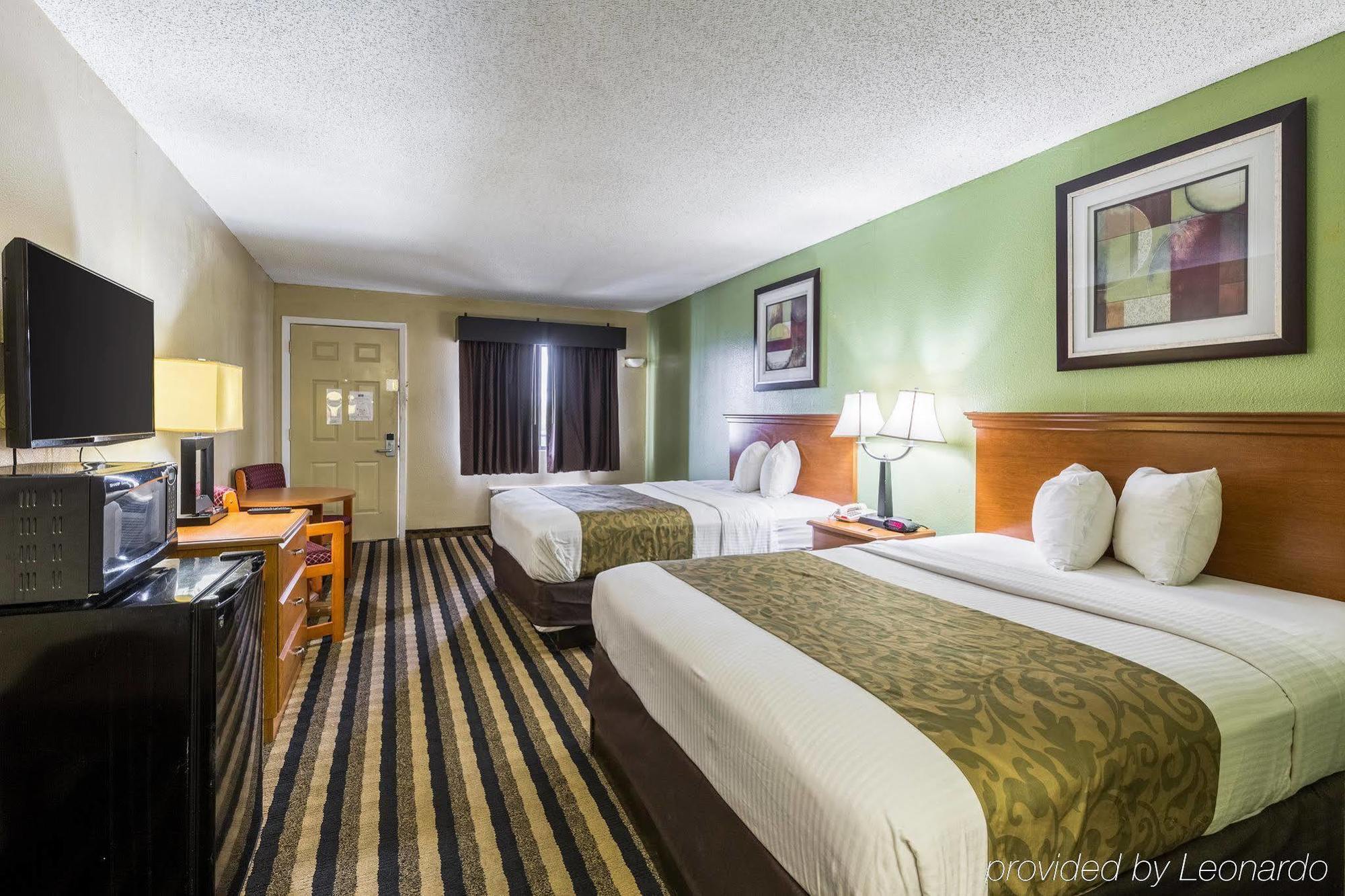Rodeway Inn Alexandria Exterior photo